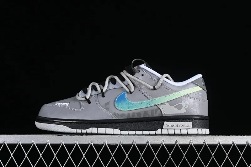 All Categories Nk SB Dunk Series Nk SB Dunk Low Low-top Sneakers Nk Dunk Low Panda Prank Space Exploration-Alien Threat SB Strap Low-top Casual Sneakers DV0831-101